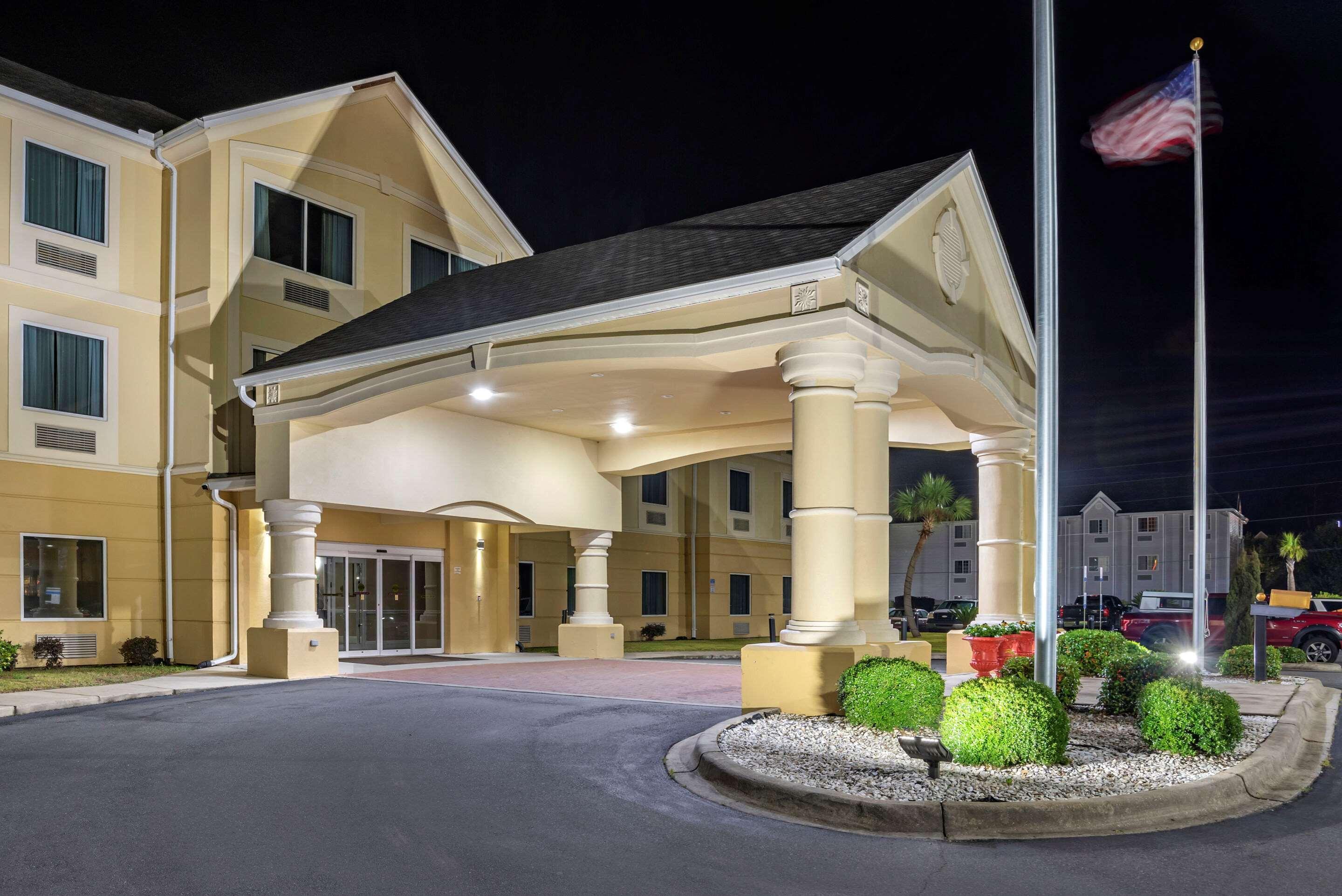 Comfort Inn & Suites Marianna I-10 Экстерьер фото